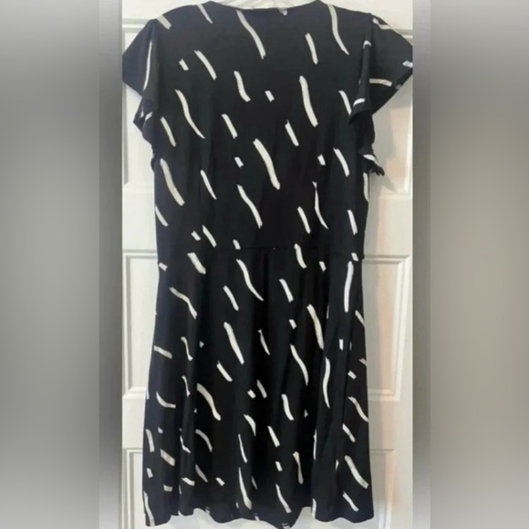 NWT Loft Short Sleeve Pattern Dress Petite Small - Picture 2 of 5